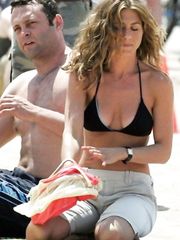 Jennifer Aniston – black bikini, 2005