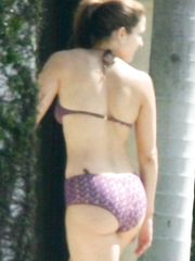 Jennifer Lopez – purple bikini, 2006