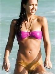 Jessica Alba – bikini at the beach, 2006