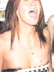 Jessica Taylor – Nip slip, 2001