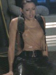 Kari Wuhrer Sexy – Fatal Conflict, 2000