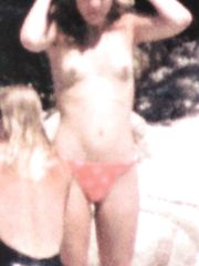 Kate Hudson – Topless sunbathing, 2000