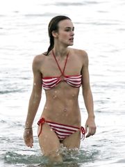 Keira Knightley – red bikini, 2007