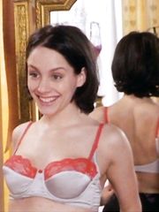 Laura Fraser Sexy – Virtual Sexuality, 1999
