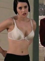 Paget Brewster Sexy – The Specials, 2000