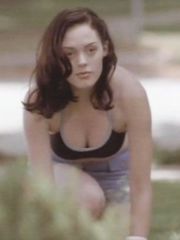 Rose Mcgowan Sexy – Devil in the Flesh, 1998