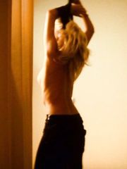 Sienna Miller Naked – Layer Cake, 2004