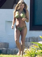 Stacy Ferguson - Fergie – green bikini, 2009