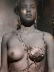 Tattiawna Jones Naked – Keyhole, 2011