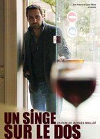 Un singe sur le dos
