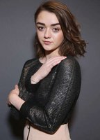 Nude Maisie Williams