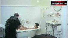 4. Iliana Ross Nude in Bathtub – La Coquito