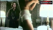 7. Iliana Ross Shows Breasts – La Coquito