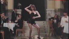 3. Lesley Ann Warren Striptease Scene – Bird Of Prey