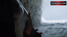 4. Carice Van Houten Shows Nude Tits – Game Of Thrones
