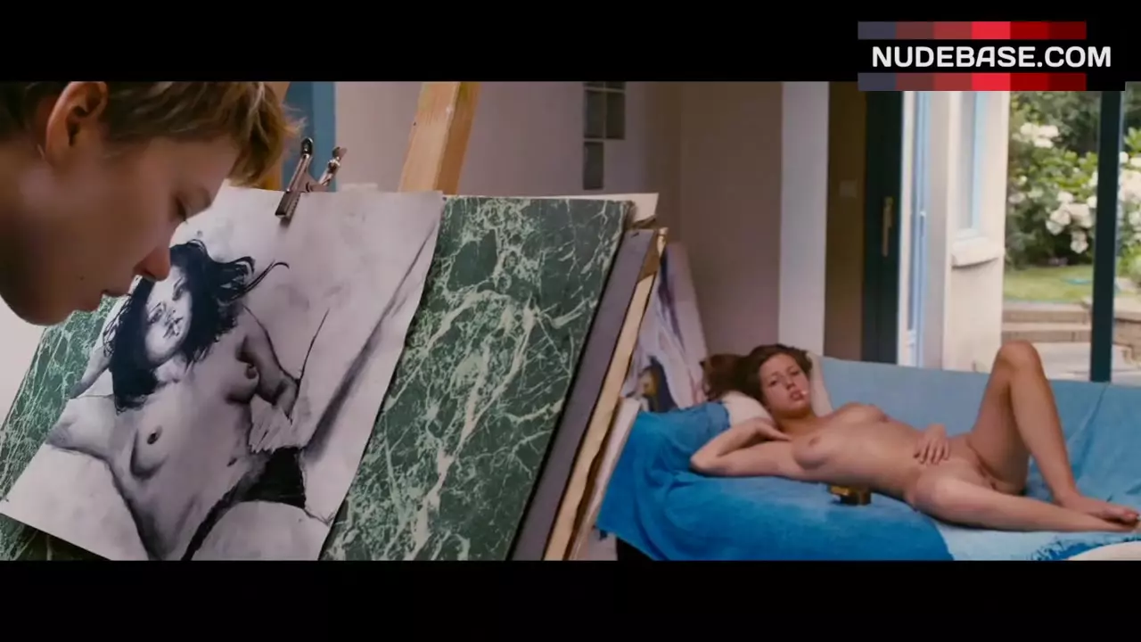 Lea Seydoux Nude Pussy - Lea Seydoux Posing Fully Naked â€“ Blue Is The Warmest Color (1:06) |  NudeBase.com