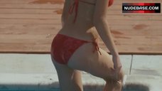 4. Sarah Roemer in Wet Bikini – Disturbia