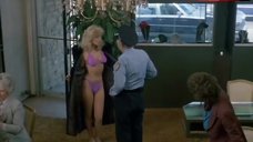 Judy Landers Bikini Scene – The Fall Guy