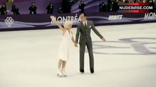 2. Amy Poehler Ice Skating – Blades Of Glory