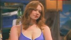 Laura Prepon Decollete – That '70S Show