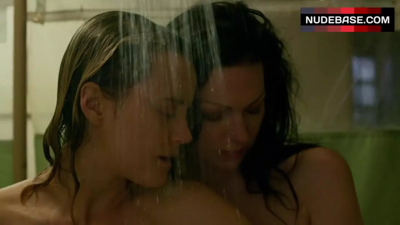 Laura Prepon Lesbian Scene in Shower – Orange Is The New Black (1:33) |  NudeBase.com