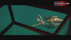 10. Kelly Brook Swimming Full Nude – Piranha 3D