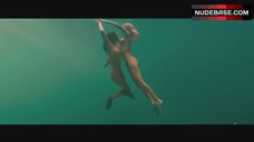 6. Kelly Brook Swimming Full Nude – Piranha 3D