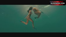 8. Kelly Brook Swimming Full Nude – Piranha 3D
