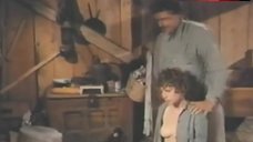 4. Gwen Welles Pussy Scene – Helle