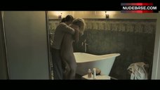 3. Kirsten Dunst Ass Scene – Melancholia