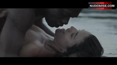 3. Adriana Ugarte Sex on Beach – Palm Trees In The Snow