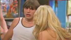 7. Jessica Simpson Kissing – That '70S Show