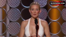 8. Kate Hudson Cleavage – The Golden Globe Awards