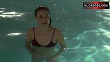 3. Natalie Portman in Lingerie in Pool – Garden State