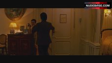 5. Natalie Portman Shows Butt – Hotel Chevalier