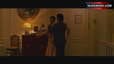 8. Natalie Portman Shows Butt – Hotel Chevalier
