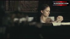Natalie Portman Underwear Scene – The Other Boleyn Girl
