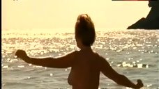 Julia Brendler Shows Naked Tits on Beach– Reise In Die Nacht