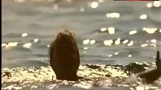 5. Julia Brendler Shows Naked Tits on Beach– Reise In Die Nacht
