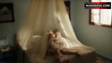 1. Aure Atika Sex Video – The Night Manager