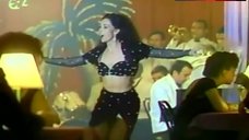 3. Blanca Guerra Hot Dance – Violeta