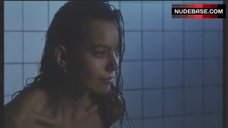 7. Laura Dean Full Naked in Shower Room – Emmanuelle 7