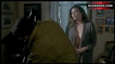2. Barbara De Rossi Hot Scene – Maniaci Sentimentali