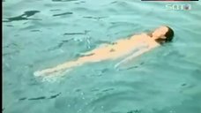 10. Sabrina Ferilli Swimming Full Naked – Die Falle