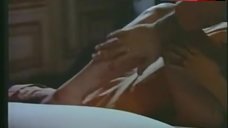 10. Edwige Fenech Nipple Slip – La Vedova Inconsolabile Ringrazia Quanti La Consolarono