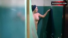 4. Edwige Fenech Naked and Wet – La Vergine, Il Toro E Il Capricorno