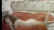 Edwige Fenech Naked Ass and Breasts – Il Ficcanaso