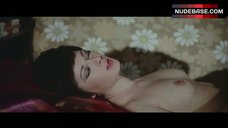 7. Edwige Fenech Lying Nude on Bed – Strip Nude For Your Killer