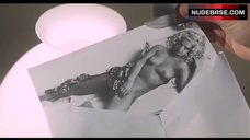 Susanna Martinkova Shows Breasts on Photo – Un Detective