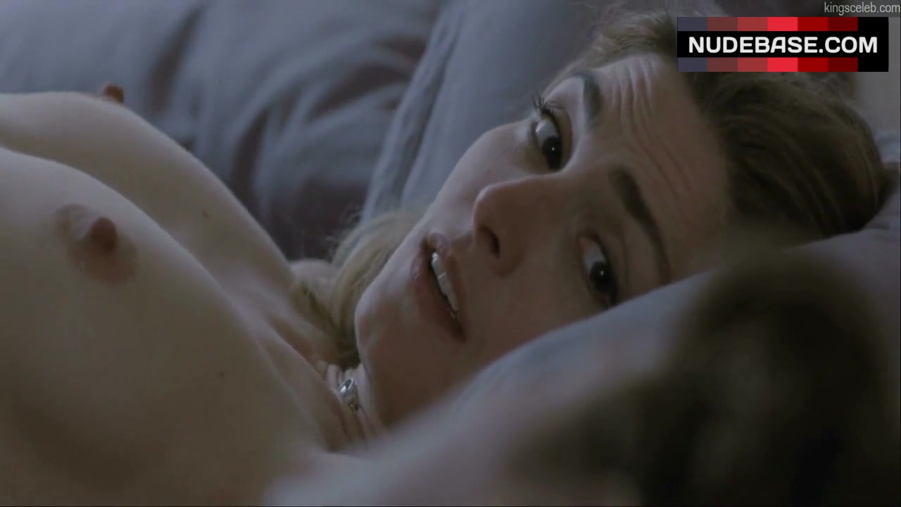 Julie Gayet After Sex – Traceless